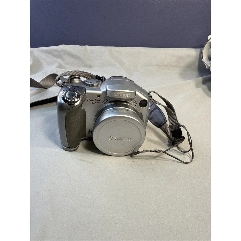 Canon PowerShot S2 IS 5.0MP Digital Camera - Silver As-Is W/cap & Strap